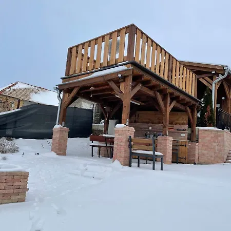 Oeskarszt Apartamento *